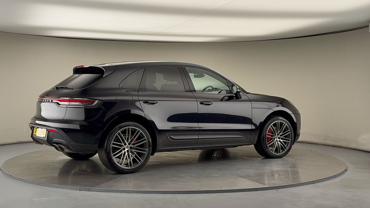 More views of Porsche Macan