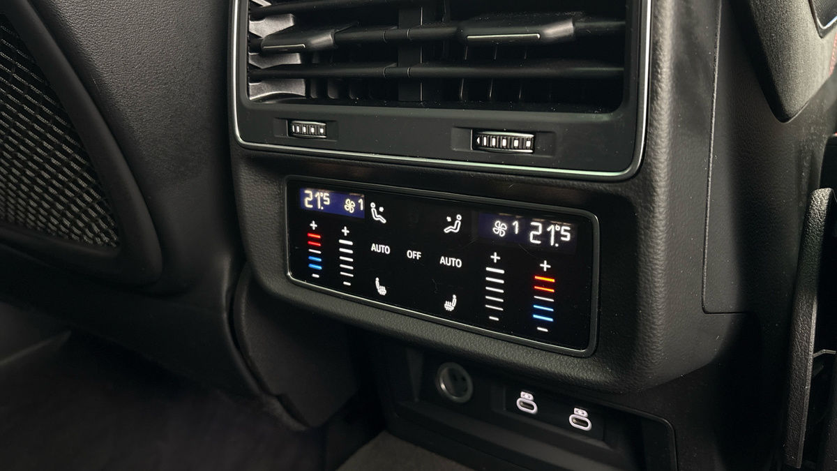 Audi RSQ8 Image 27