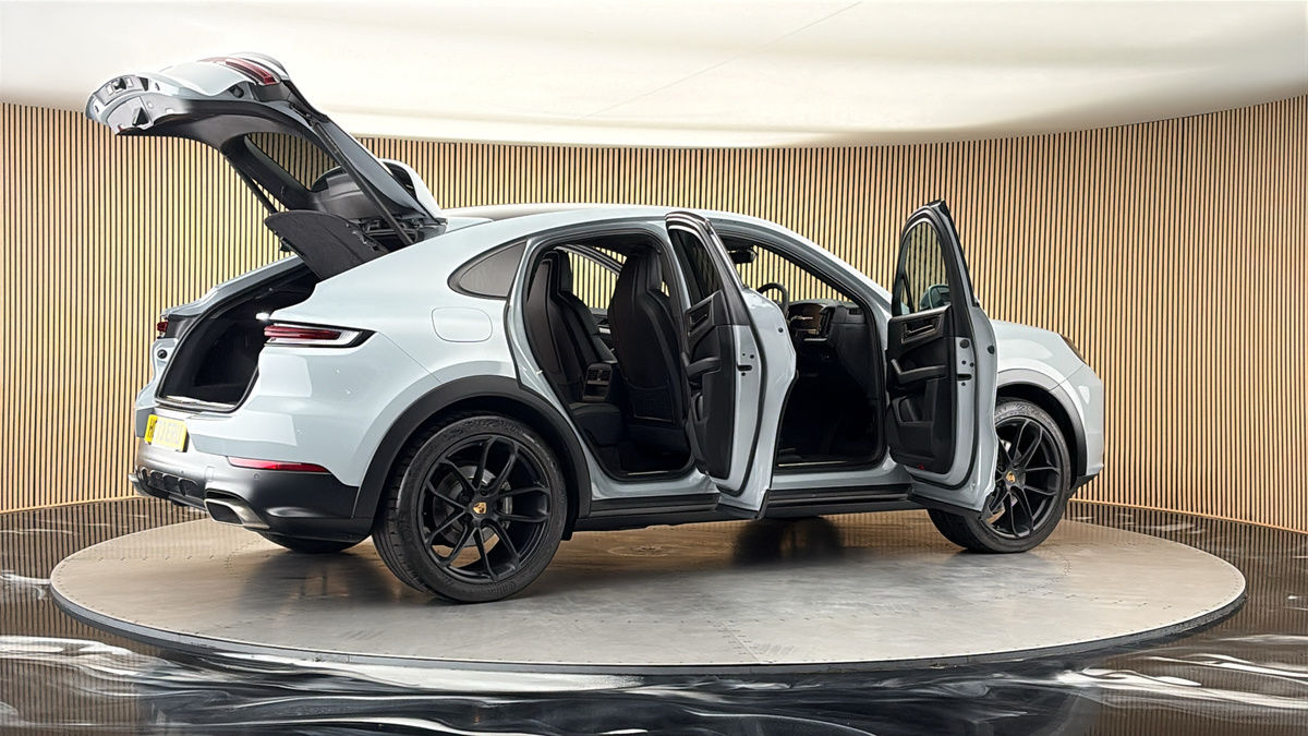 More views of Porsche Cayenne