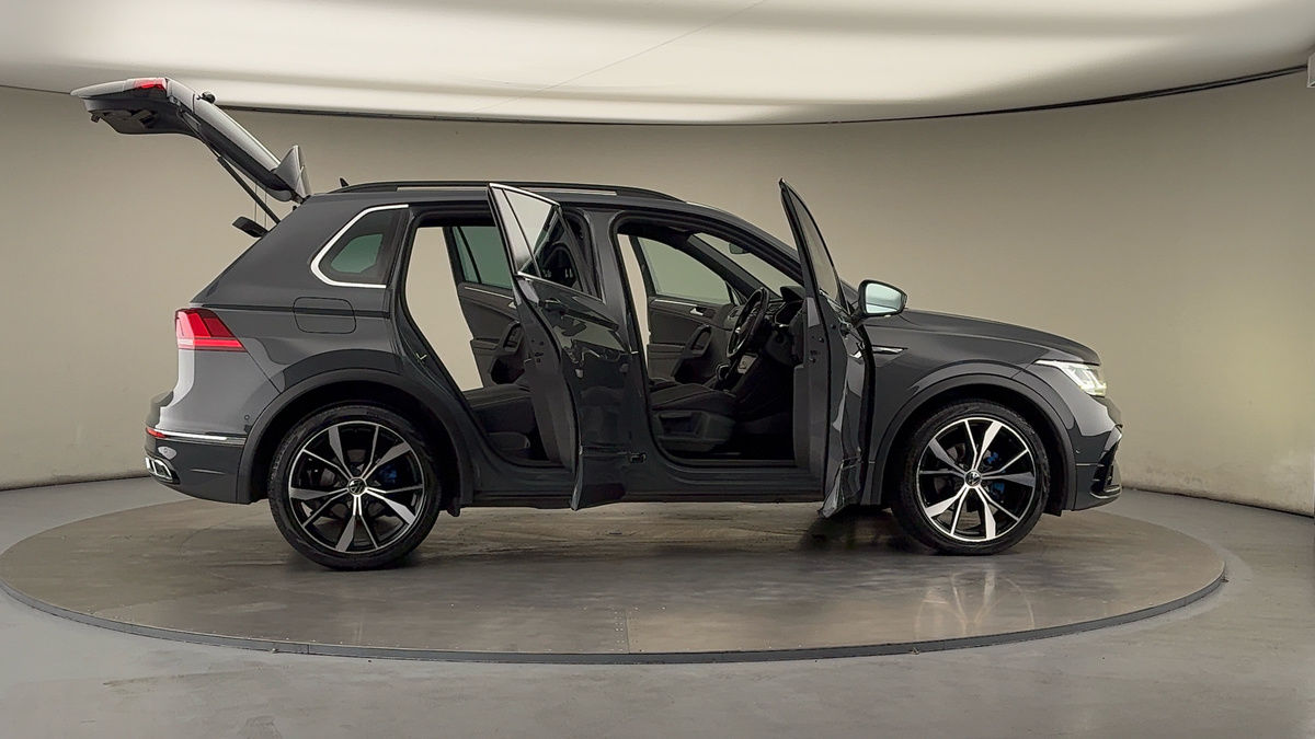 More views of Volkswagen Tiguan