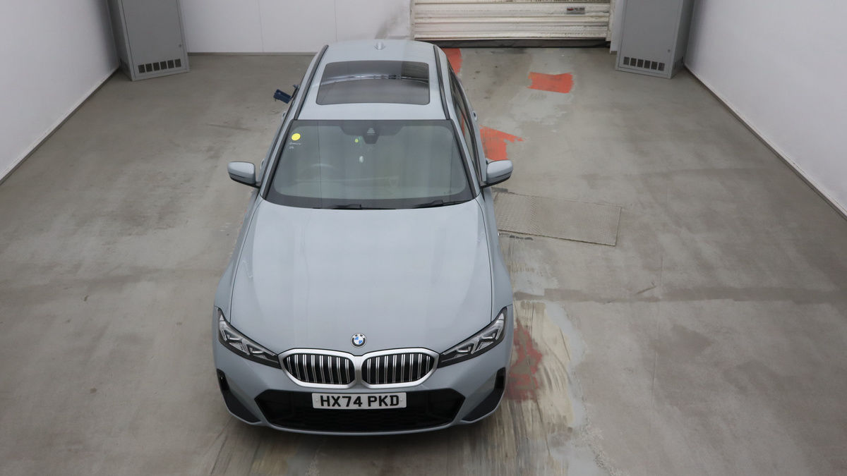 BMW 3 Series Image 7
