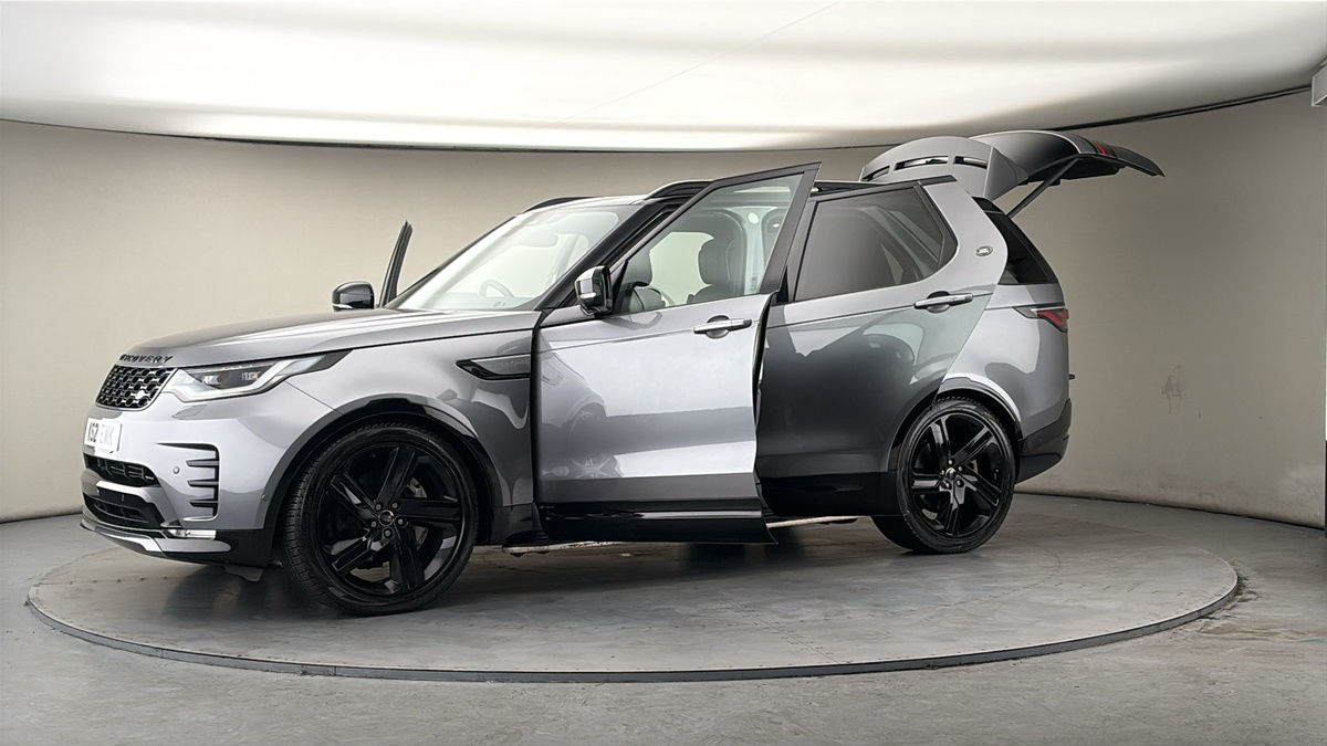 More views of Land Rover Discovery