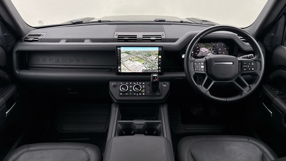 Land Rover Defender 110 Urban Image 18