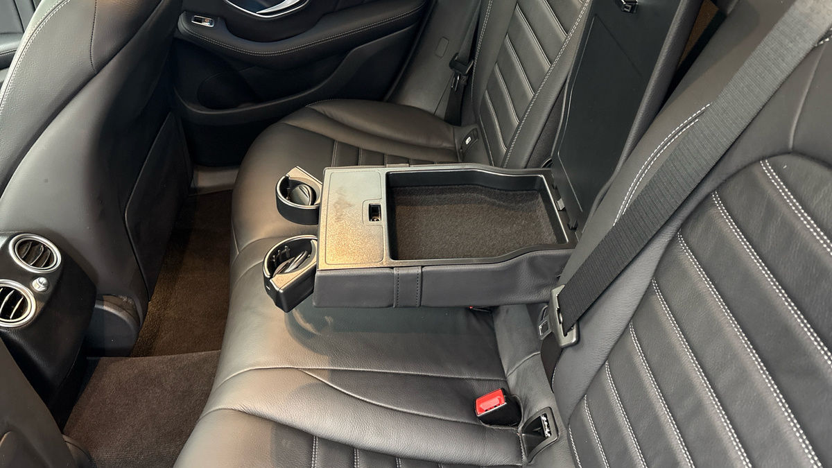 Mercedes-Benz EQC Image 10