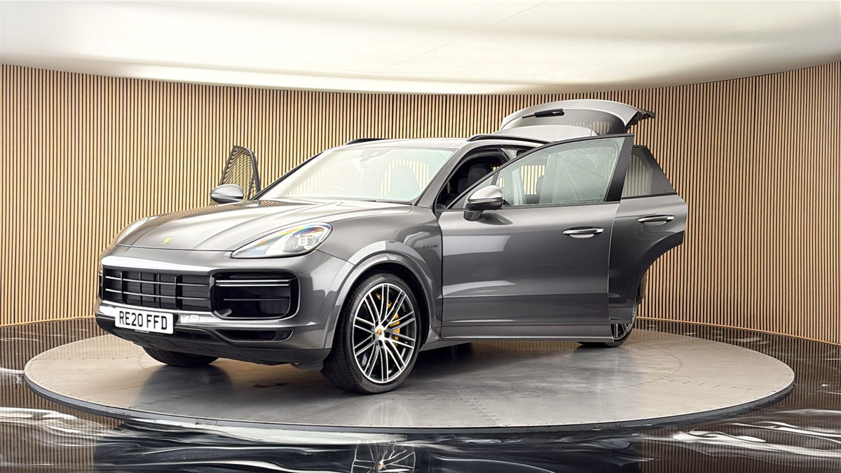 More views of Porsche Cayenne