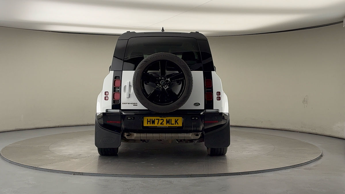 Land Rover Defender 110 Image 4