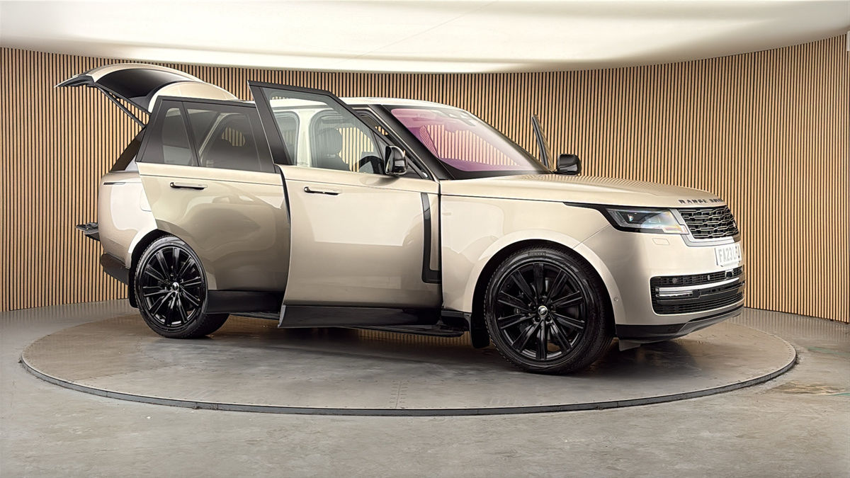 More views of Land Rover Range Rover