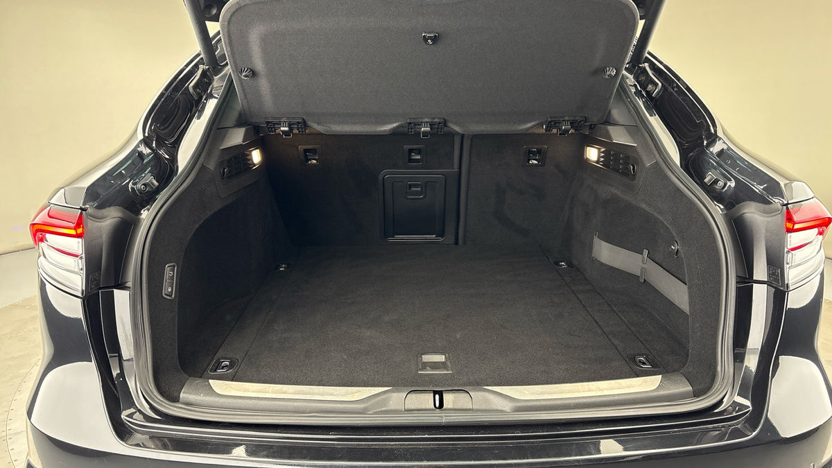 Maserati Levante Image 11