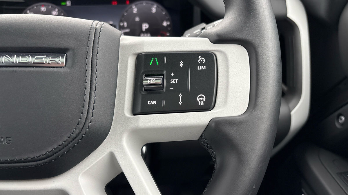 Land Rover Defender 110 Urban Image 14