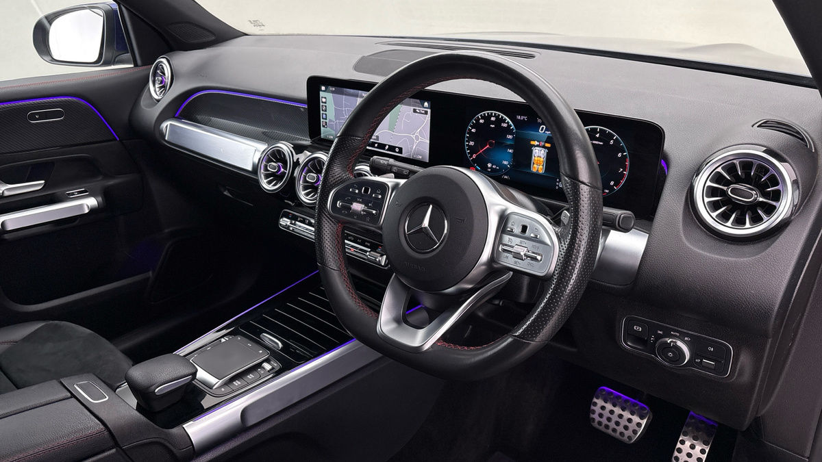Mercedes-Benz GLB Image 5