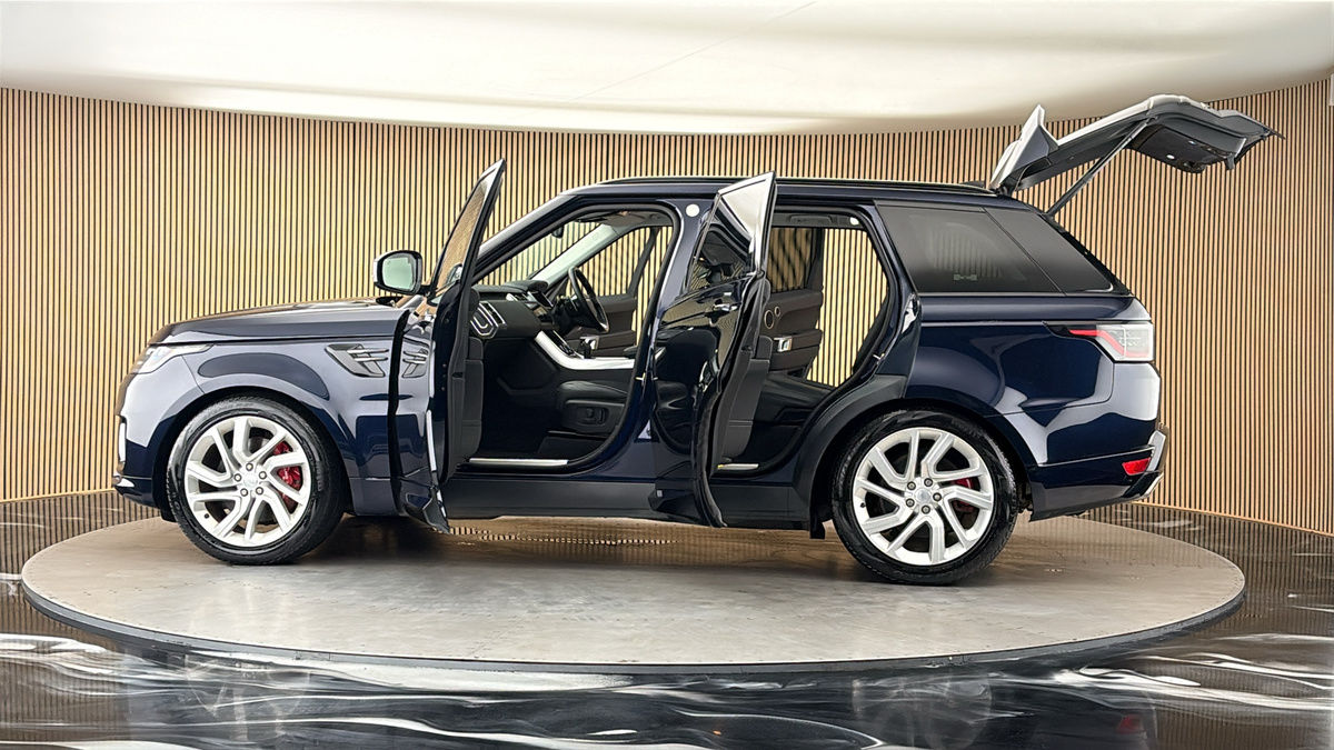 More views of Land Rover Range Rover Sport