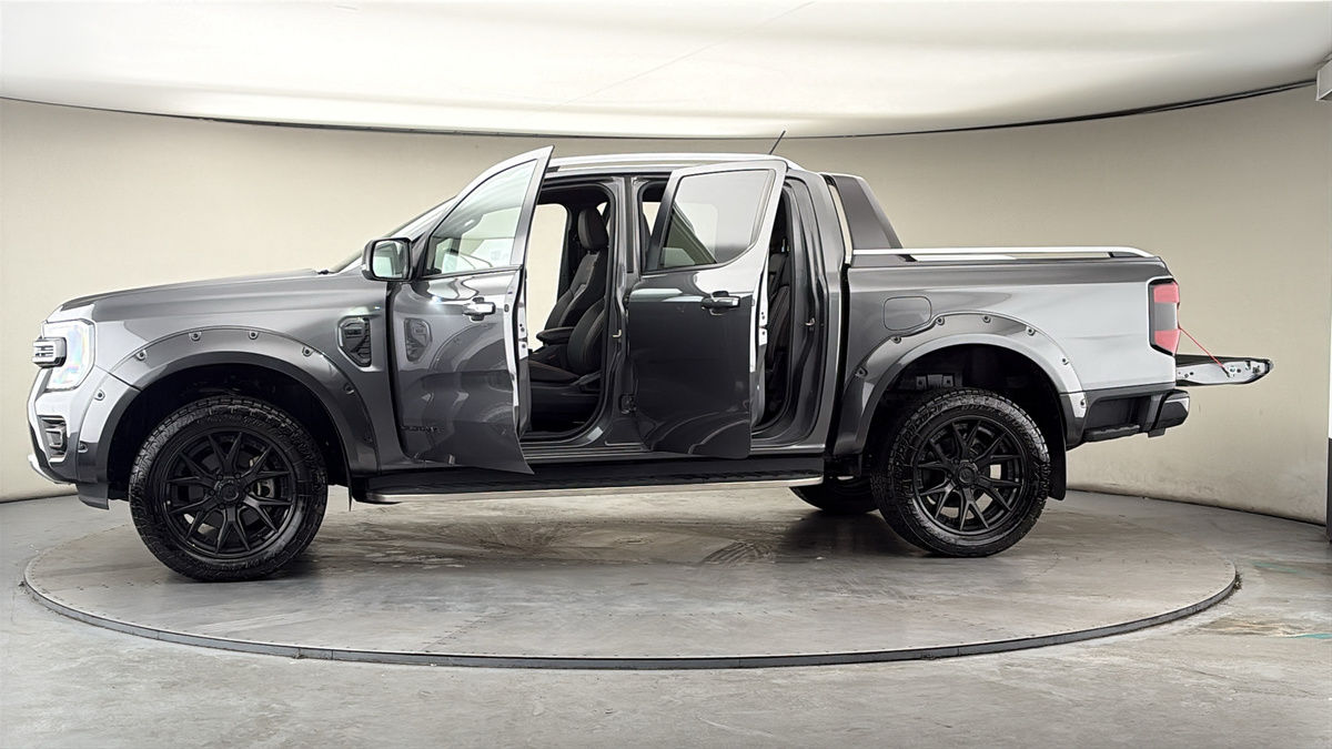 More views of Ford Ranger