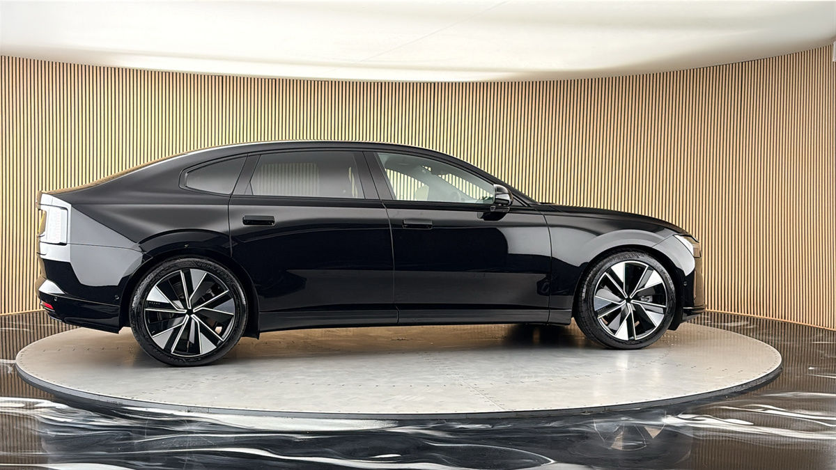 More views of Volvo ES90