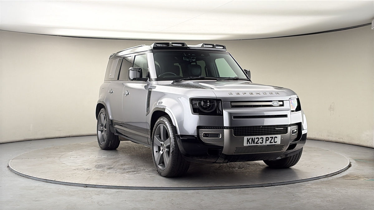 More views of Land Rover Defender 110