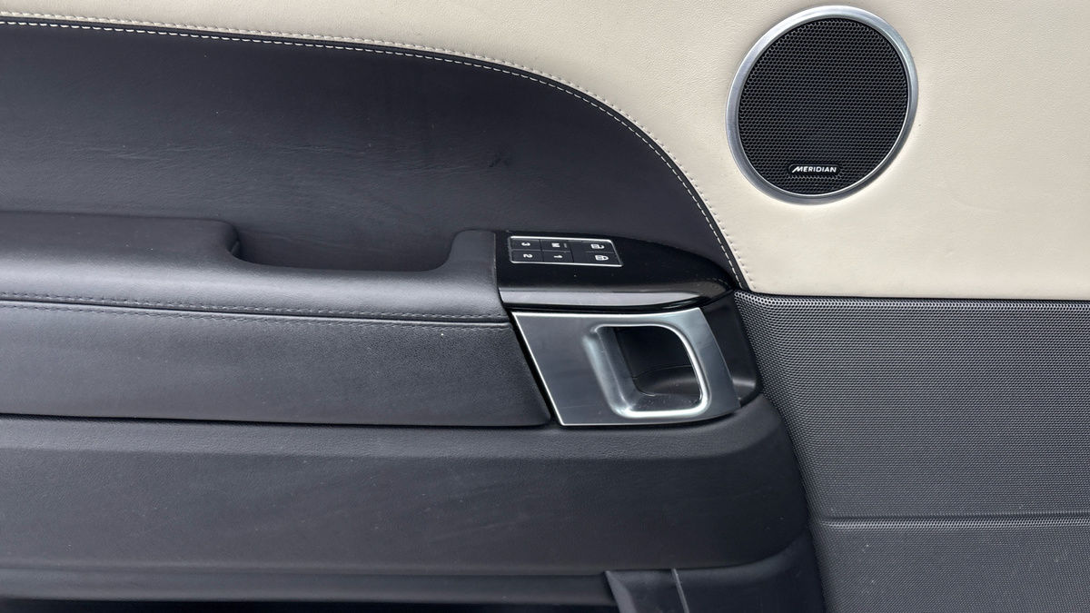 Land Rover Range Rover Sport Image 19