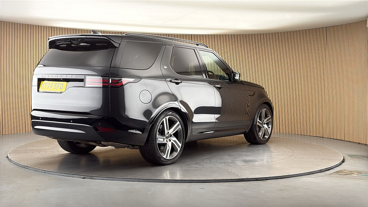 More views of Land Rover Discovery