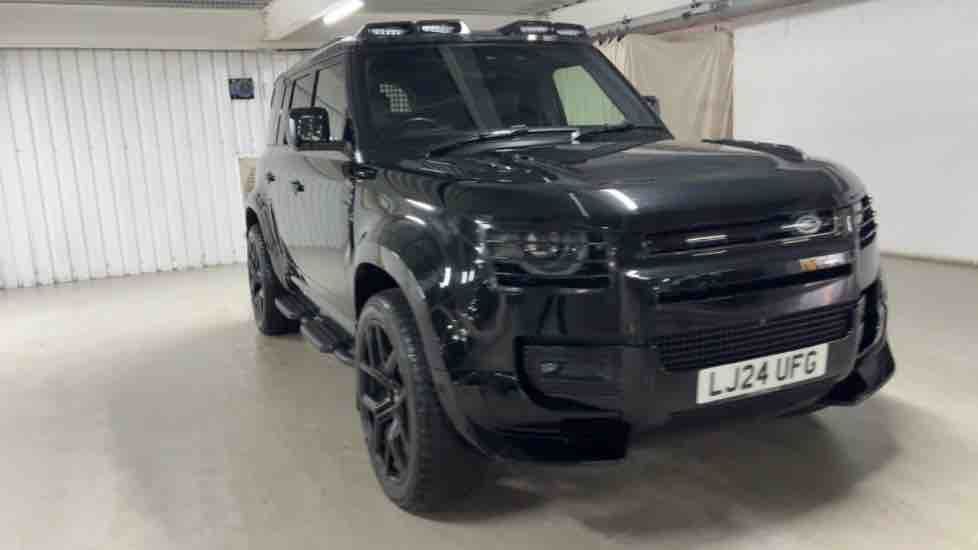More views of Land Rover Defender 110
