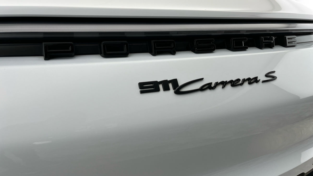 Porsche 911 Image 27
