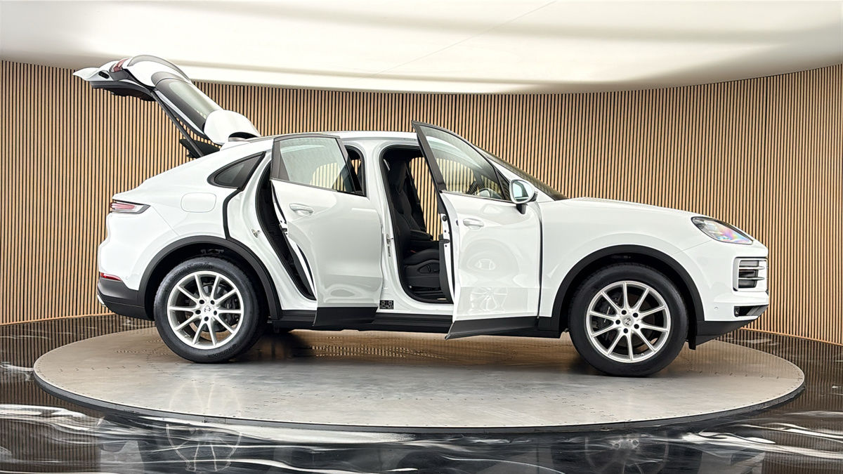 More views of Porsche Cayenne