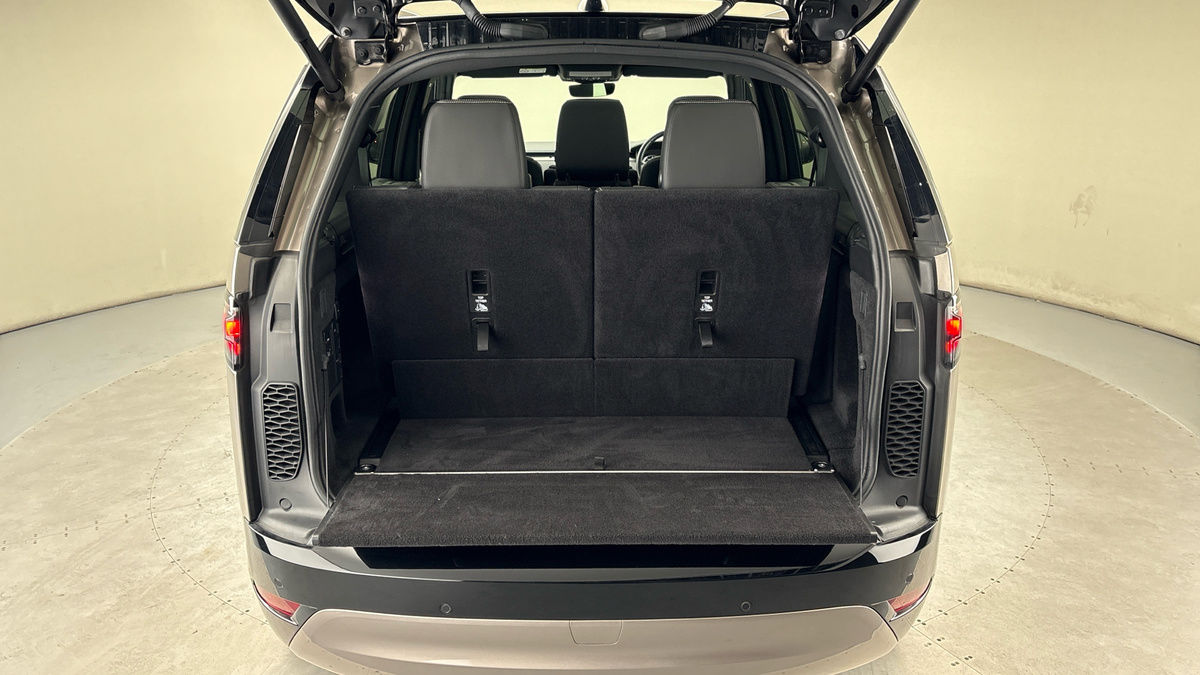 Land Rover Discovery Image 11