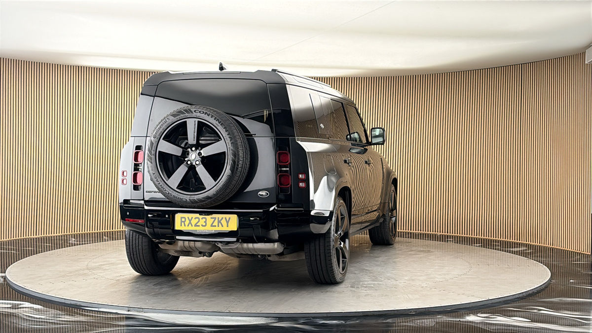 More views of Land Rover Defender 110