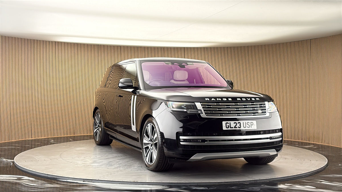 More views of Land Rover Range Rover
