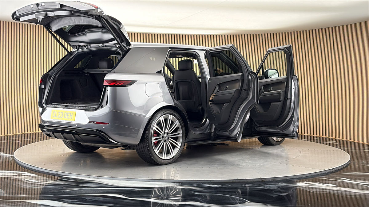 More views of Land Rover Range Rover Sport