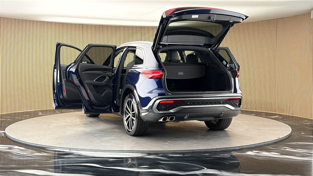More views of Audi Q5