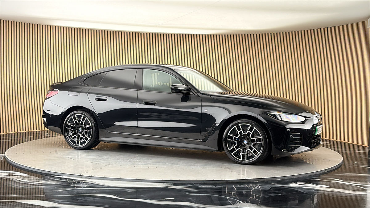 More views of BMW i4