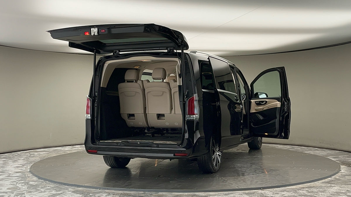 More views of Mercedes-Benz V Class