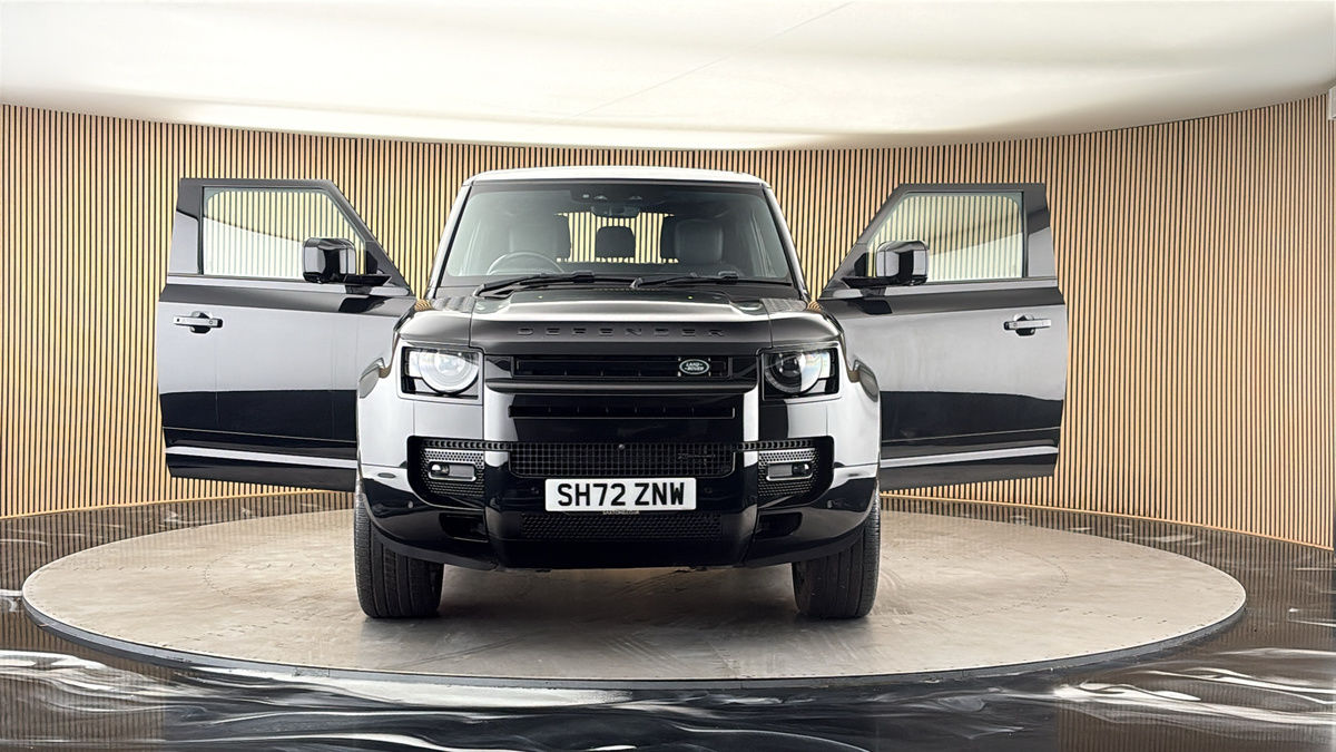 More views of Land Rover Defender 90