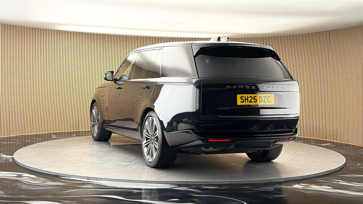More views of Land Rover Range Rover