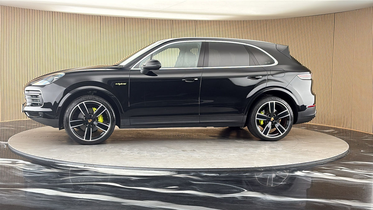 More views of Porsche Cayenne