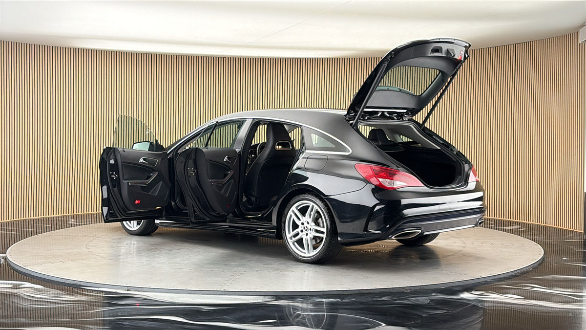 More views of Mercedes-Benz CLA