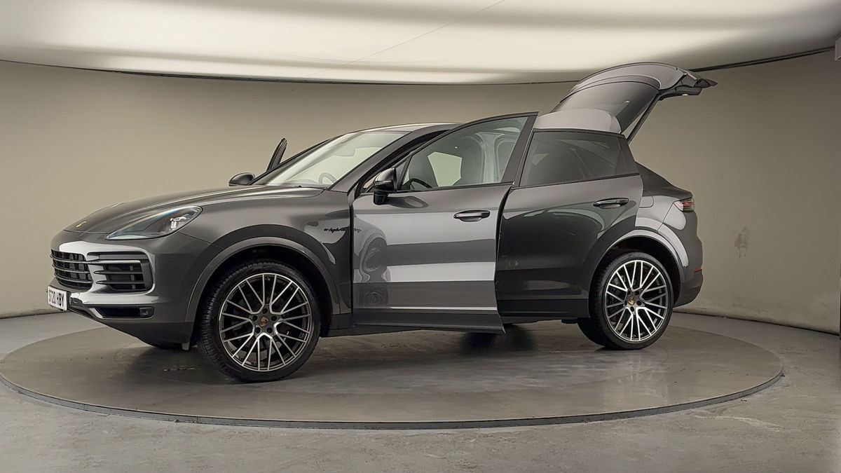 More views of Porsche Cayenne