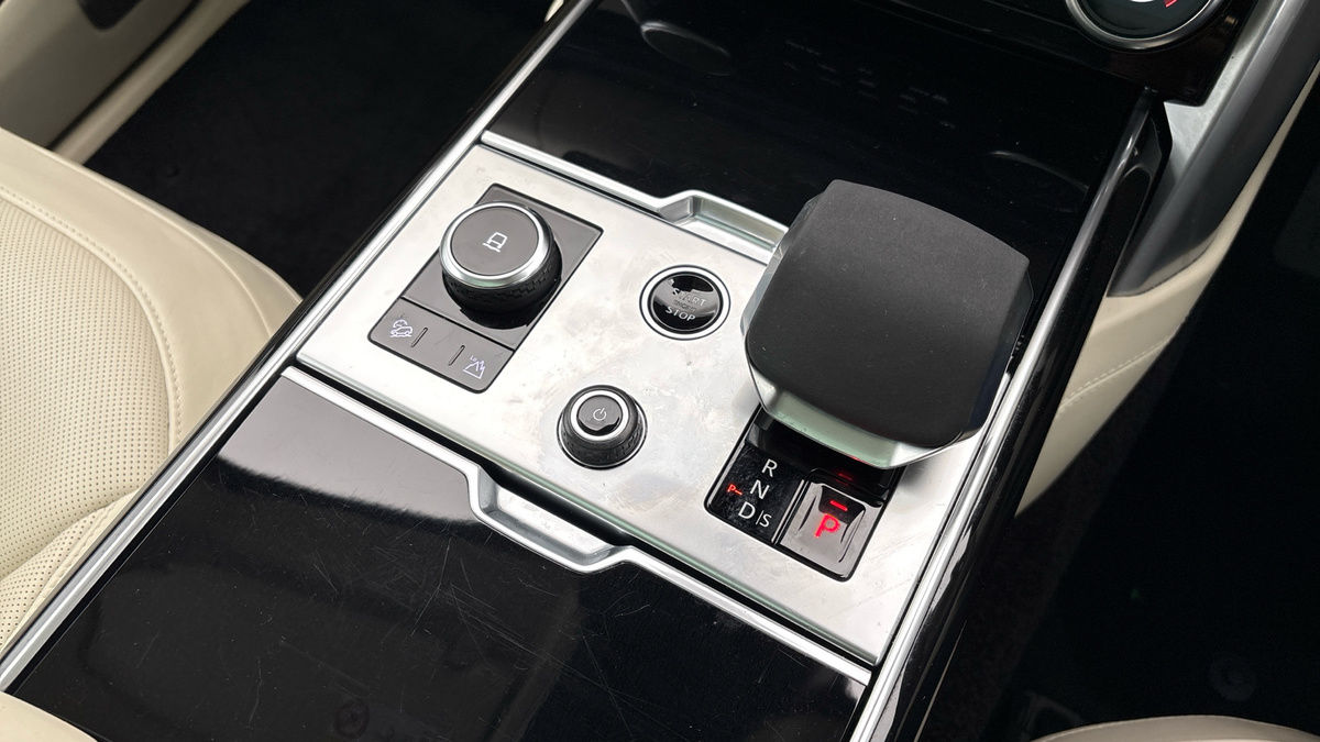 Land Rover Range Rover Image 25