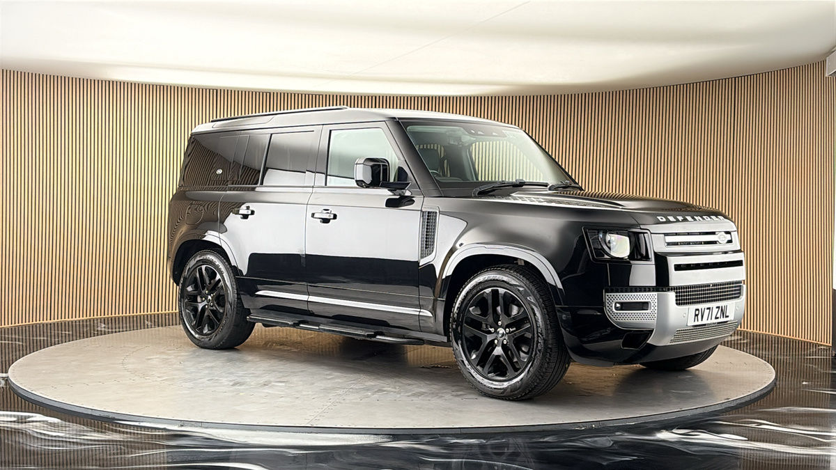 More views of Land Rover Defender 110