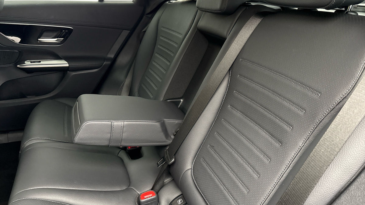 Mercedes-Benz GLC Image 9