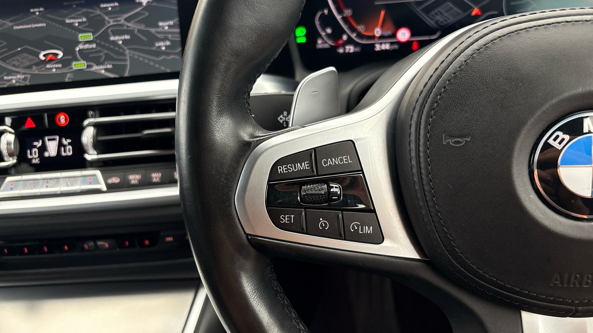 BMW 3 Series Image 13