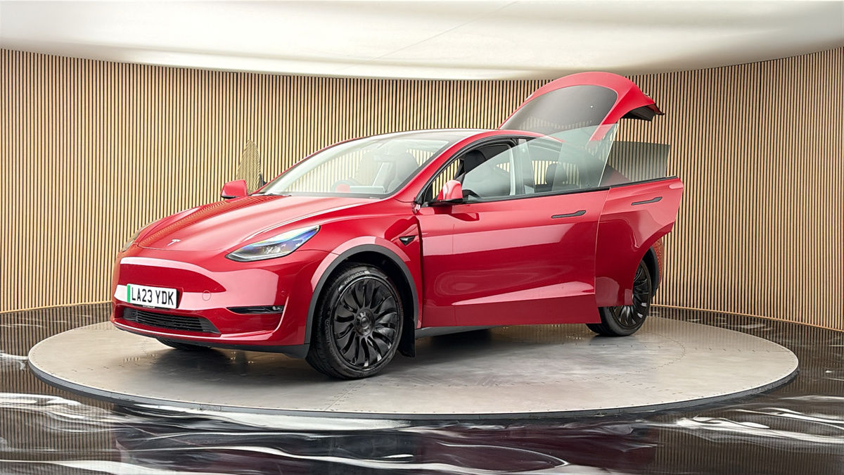 Tesla Model Y Image 22