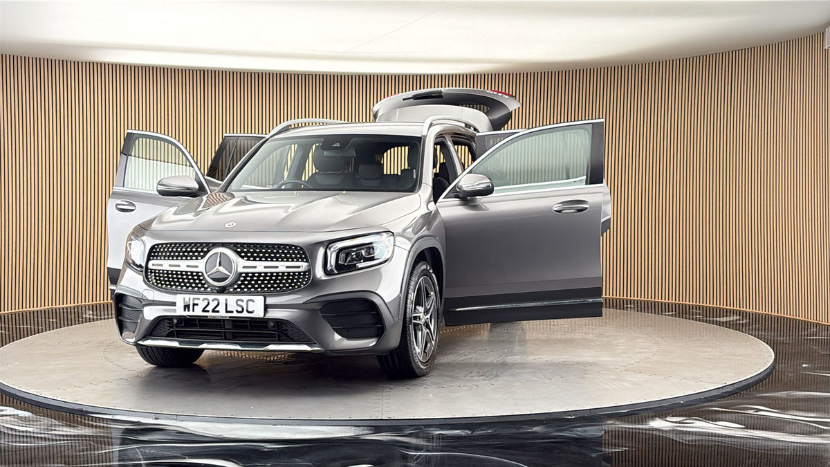 More views of Mercedes-Benz GLB