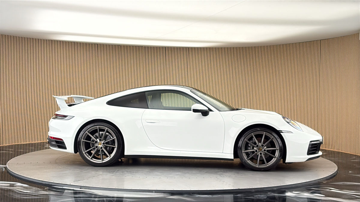 More views of Porsche 911