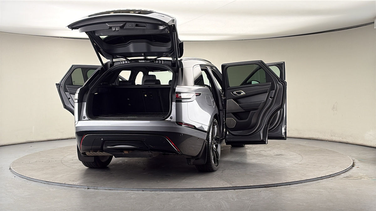 More views of Land Rover Range Rover Velar