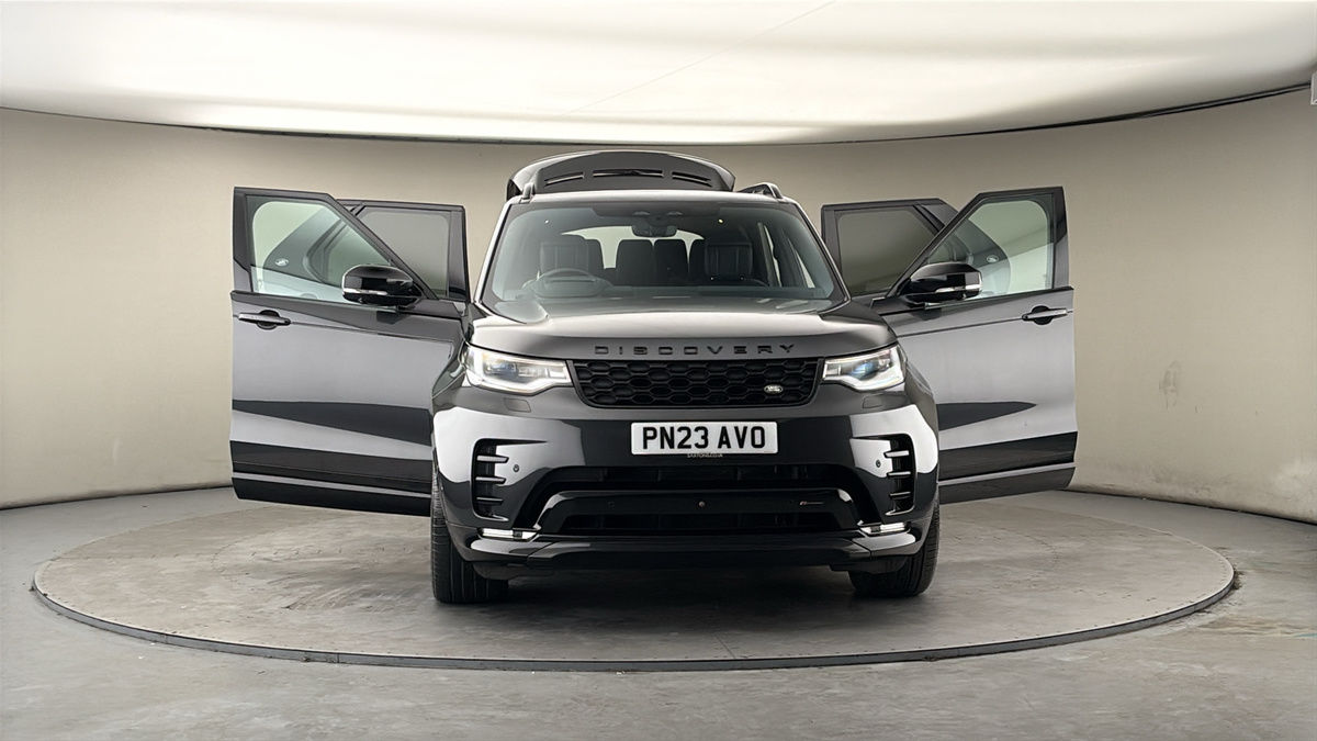 More views of Land Rover Discovery