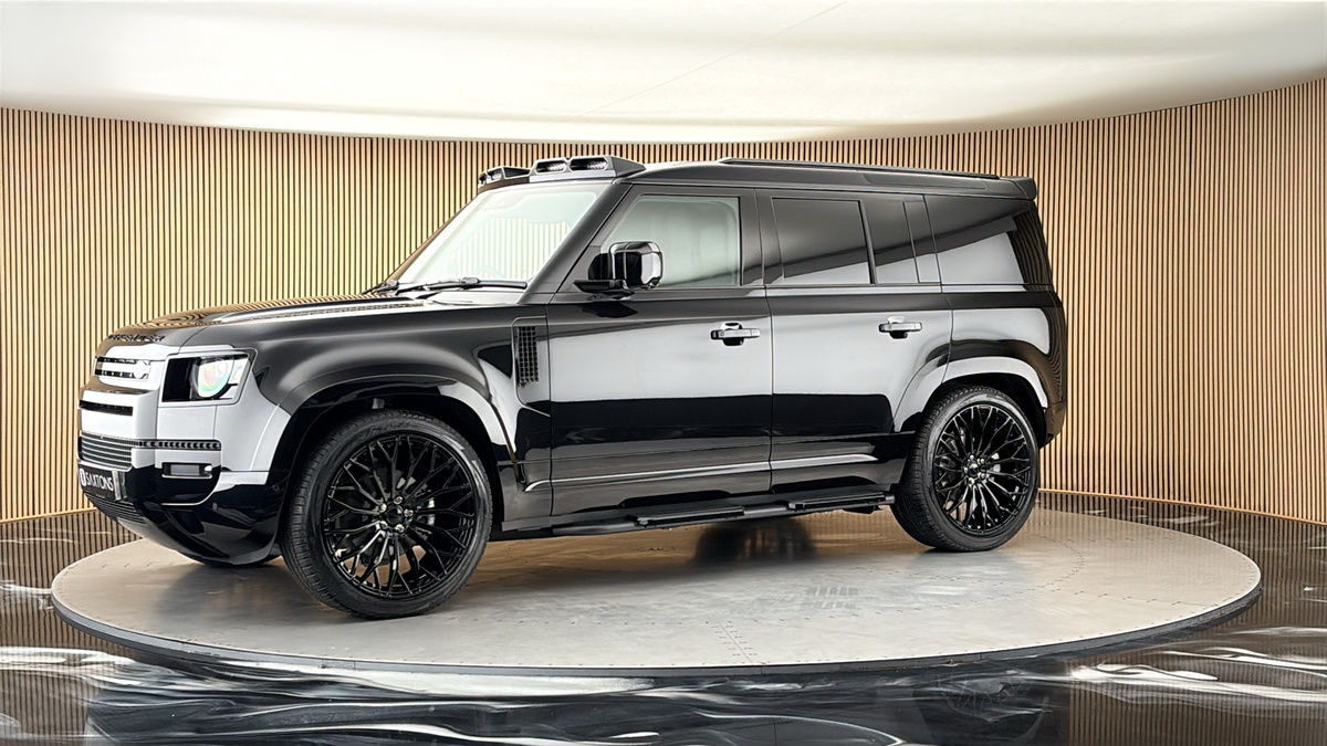 More views of Land Rover Defender 110