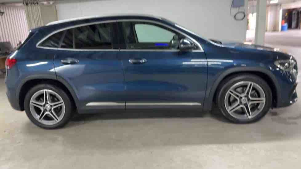 More views of Mercedes-Benz GLA