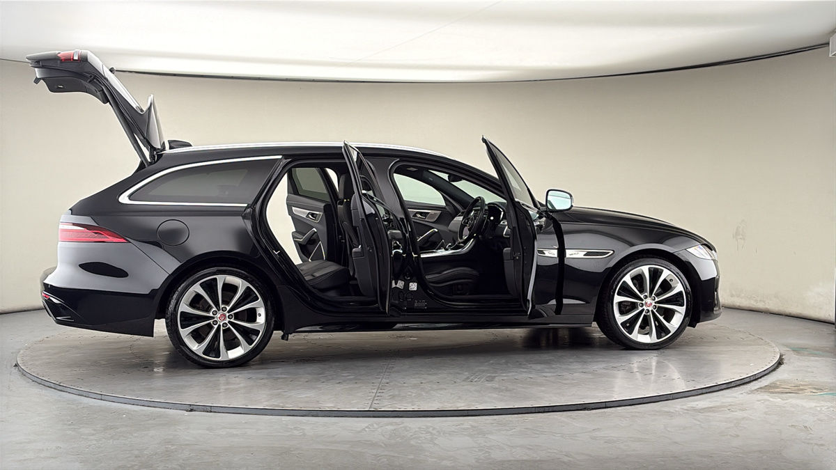 More views of Jaguar XF