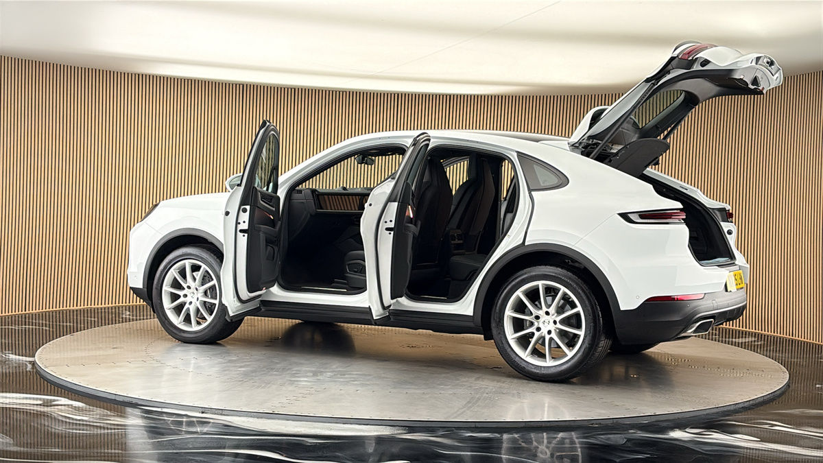 More views of Porsche Cayenne