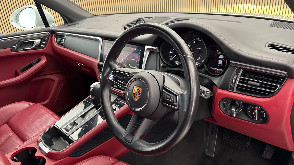 Porsche Macan Image 5