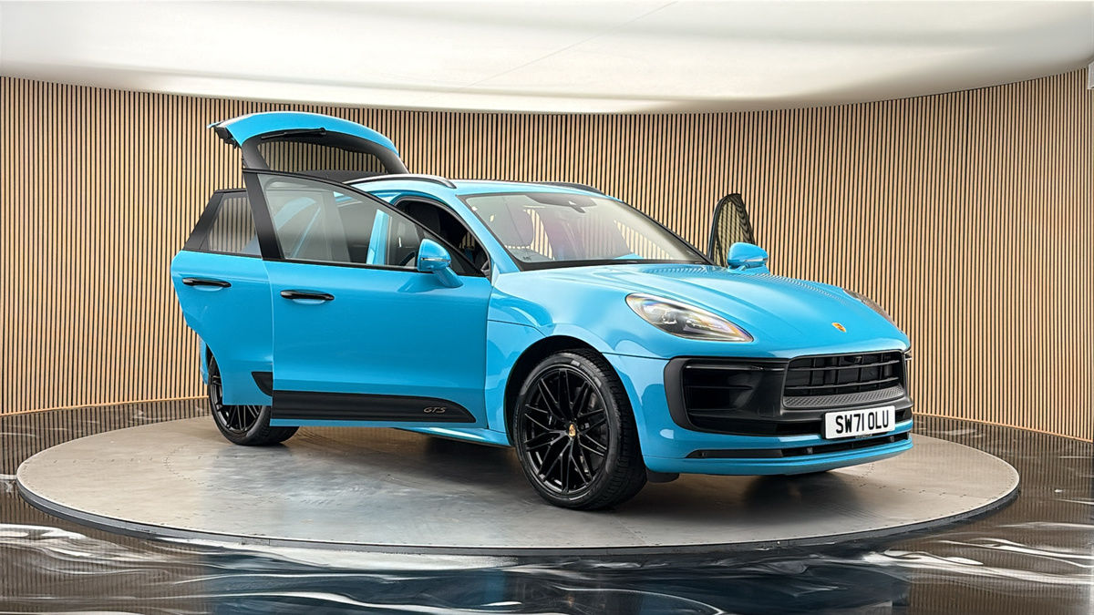 More views of Porsche Macan